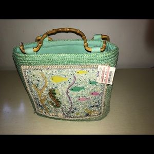 Woman’s beach tote/handbag